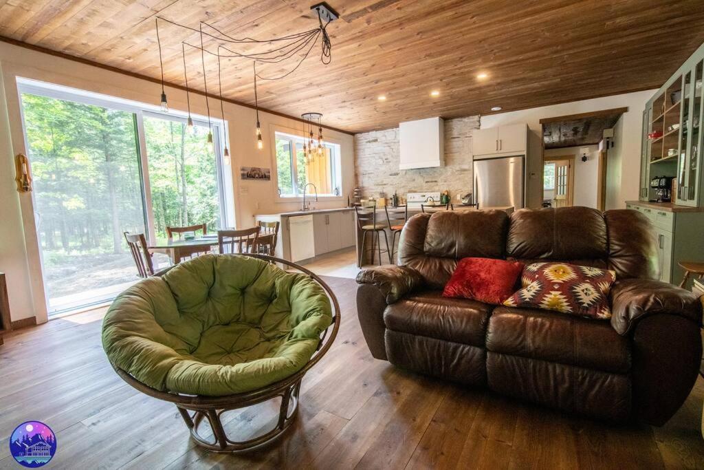 Chalet Deschamps- Spa- Chien Accepte- Nature- Estrie Mansonville Dış mekan fotoğraf