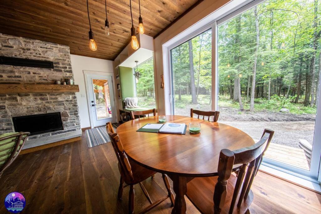 Chalet Deschamps- Spa- Chien Accepte- Nature- Estrie Mansonville Dış mekan fotoğraf